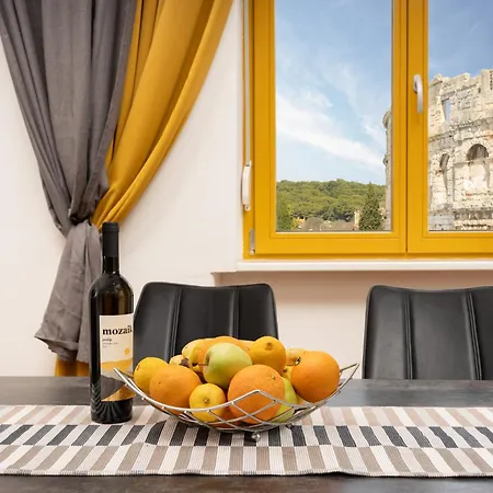 Artistic Luxury Flat With Colosseum View *