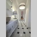 Artistic Luxury Flat With Colosseum View 풀라