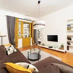 아파트 Artistic Luxury Flat With Colosseum View 풀라