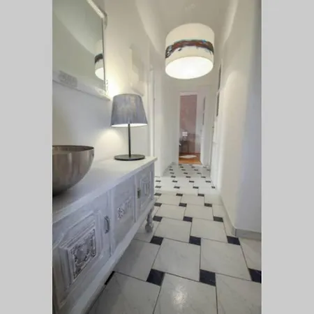 Artistic Luxury Flat With Colosseum View 풀라