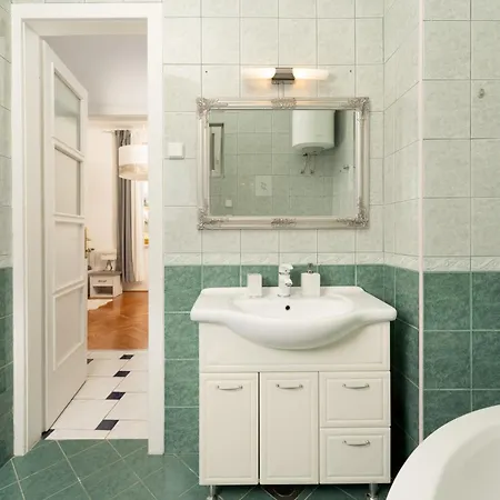 Artistic Luxury Flat With Colosseum View 아파트 *