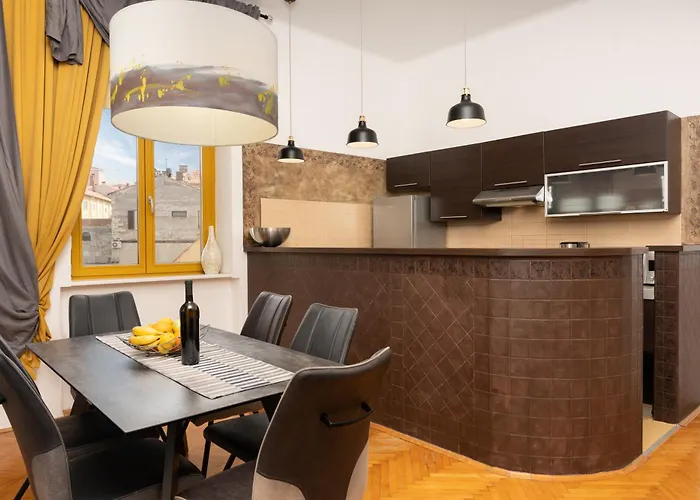 Artistic Luxury Flat With Colosseum View Apartmán Pula