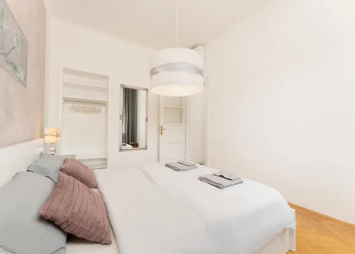 Artistic Luxury Flat With Colosseum View Apartmán